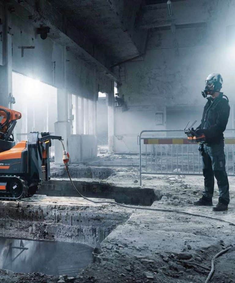 HUSQVARNA – DXR DEMOLITION ROBOTS