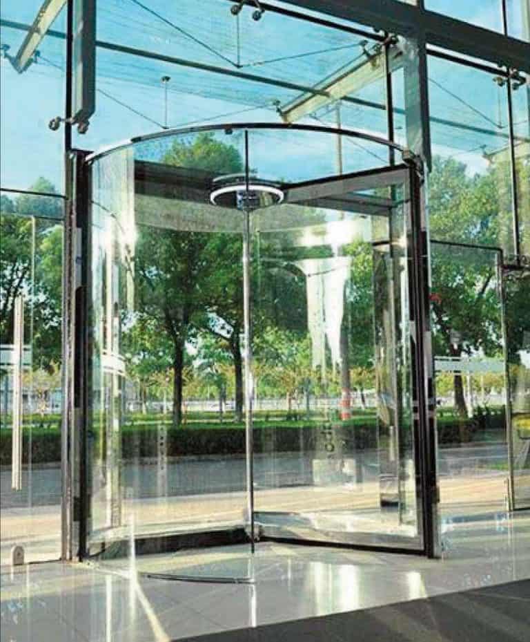 DORMAKABA SETS THE STANDARD WITH PREMIUM ALL GLASS REVOLVING DOOR LAUNCH