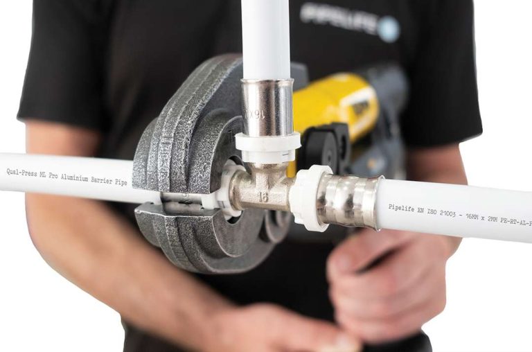 THE FUTURE OF ROOFING FOR IRISH HOMES INTRODUCING OUR NEW QUAL-PRESS ML PRO ALUMINIUM PIPE & FITTING SYSTEM