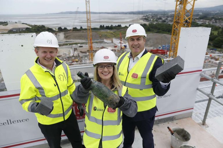 THE GLASS BOTTLE CONSORTIUM CELEBRATES AN EXCITING CONSTRUCTION MILESTONE