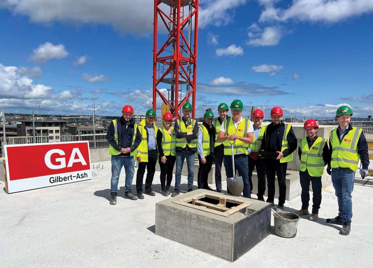TOPPING OUT AT CITIZENM  HOTEL