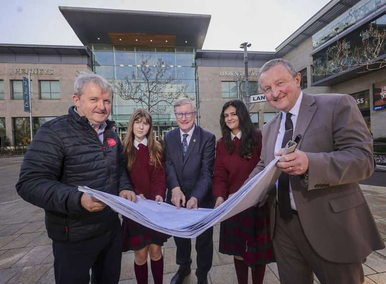 SISK CELEBRATES ENGINEERS WEEK AT DUNDRUM TOWN CENTRE